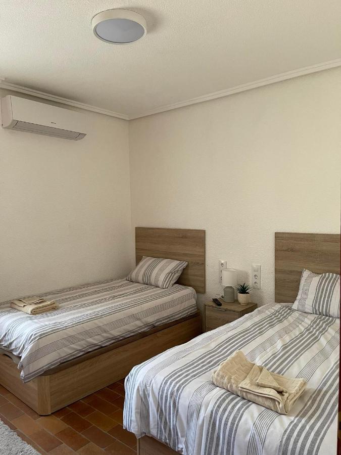 Djm Palms - Shared Casa Rural - Casa Rural Compartida - No Es Una Casa Privada Ayora Extérieur photo